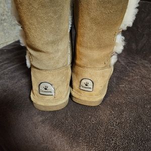 Bearpaw boots